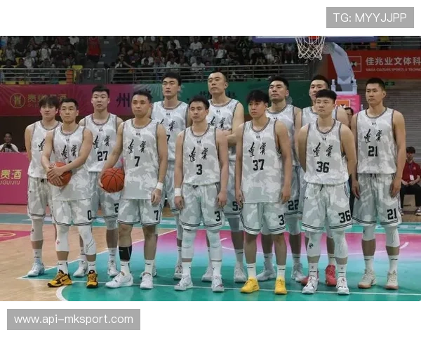 全运会三人篮球决赛:上海男篮20-18战胜山东以全胜战绩问鼎 全运会三人篮球决赛:上海男篮20-18战胜山东以全胜战绩问鼎